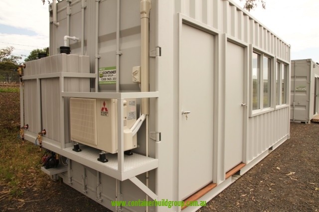 20ft off-grid container office with solar
